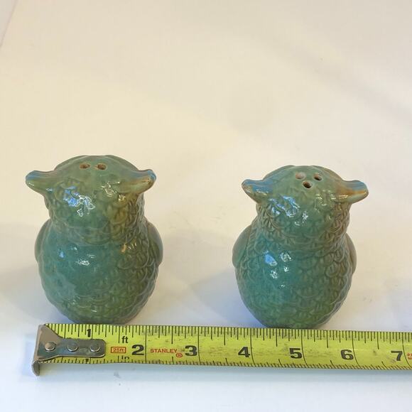 Vintage Mid Century Owl Pottery Salt & Pepper Shakers Blue & Green w/ Stoppers - Picture 3 of 4